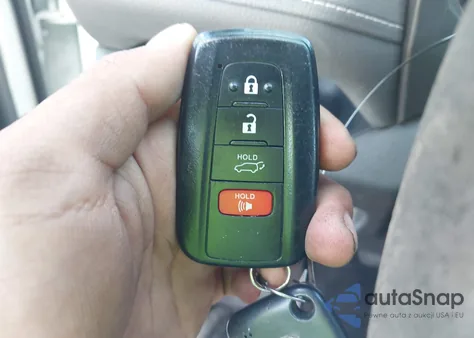 2019 Toyota Rav4 Xle из США, поврежденный, VIN 2T3W1RFV0KC014320